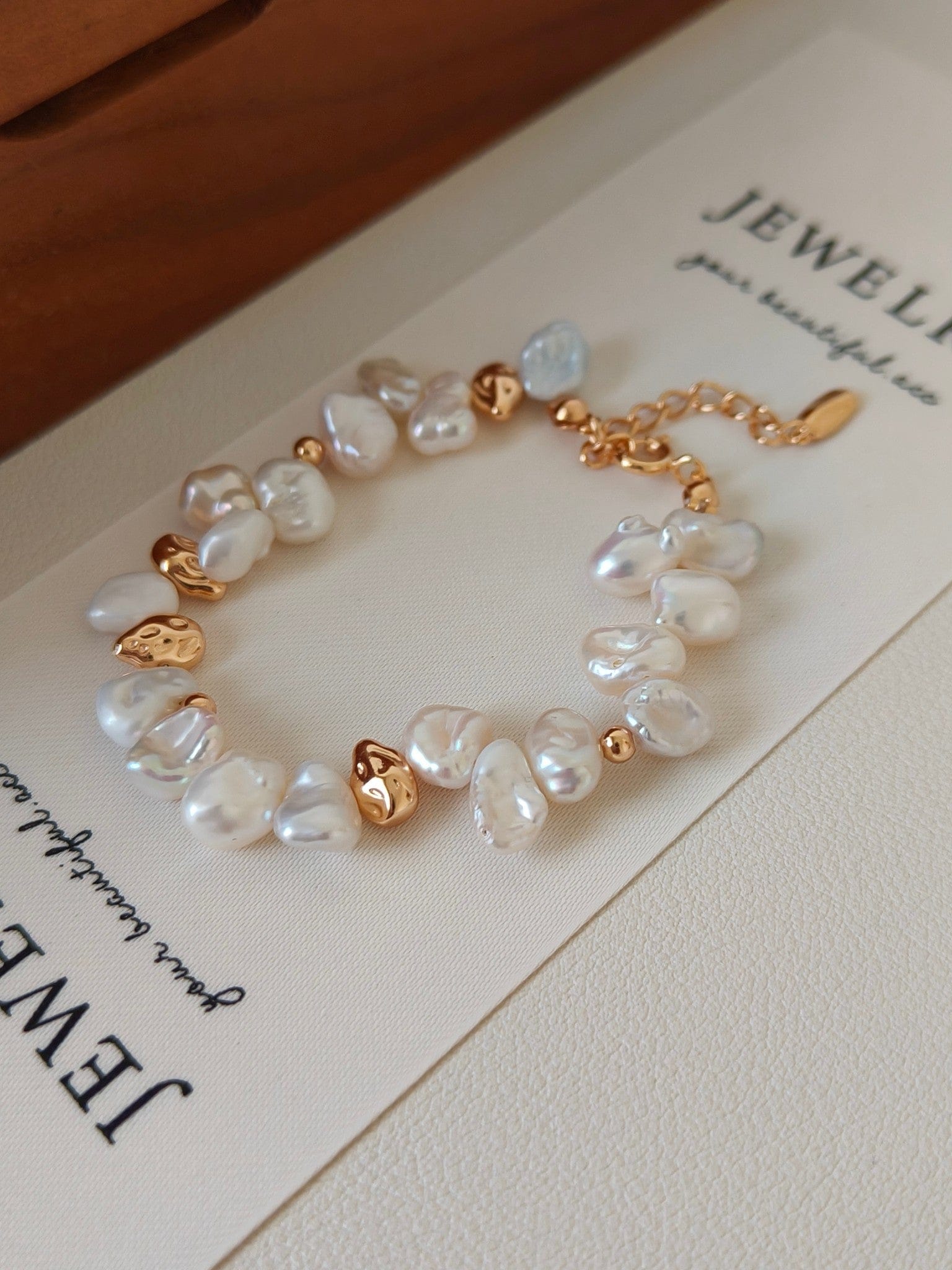 The Aethels 18K Gold Pearl Bracelet Timeless Freshwater Elegance
